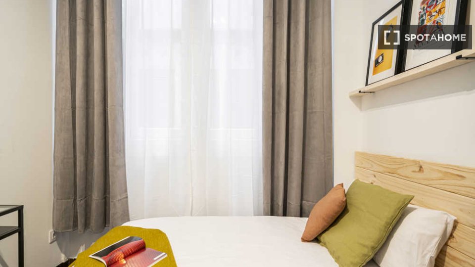 Double room Madrid, 6 beds — photo 38
