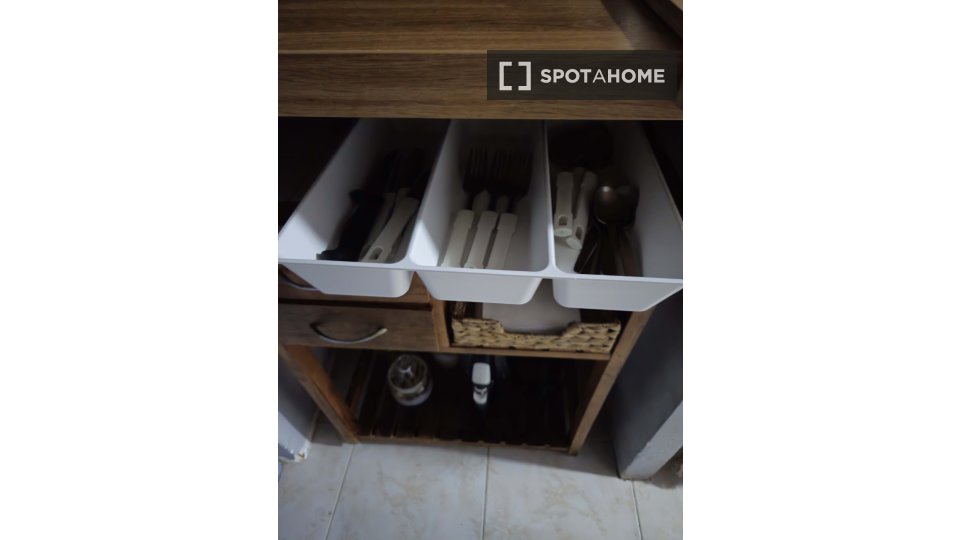 Apartment mono Lisbon, 20m² — photo 33