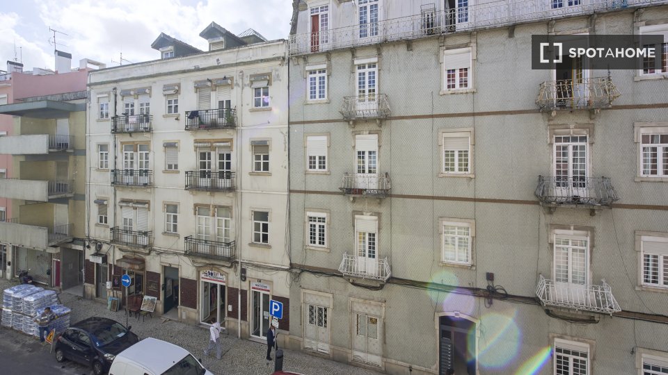 Double room Lisbon, 4 beds — photo 5
