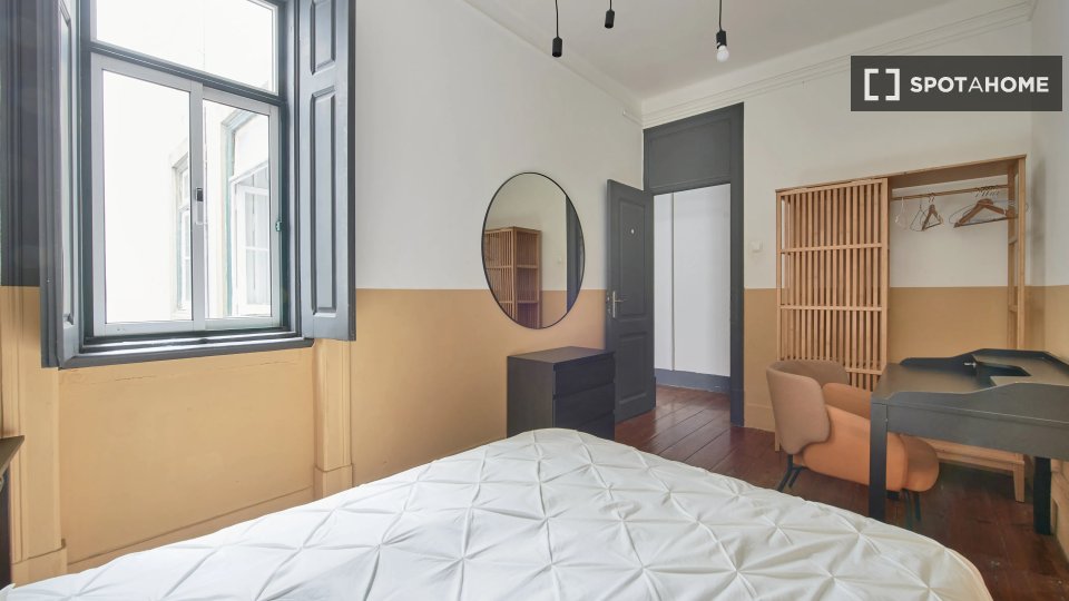 Double room Lisbon, 6 beds — photo 4
