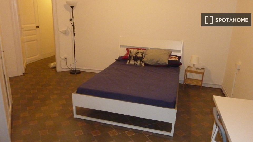 Double room Barcelona, 5 beds, 100m² — photo 1