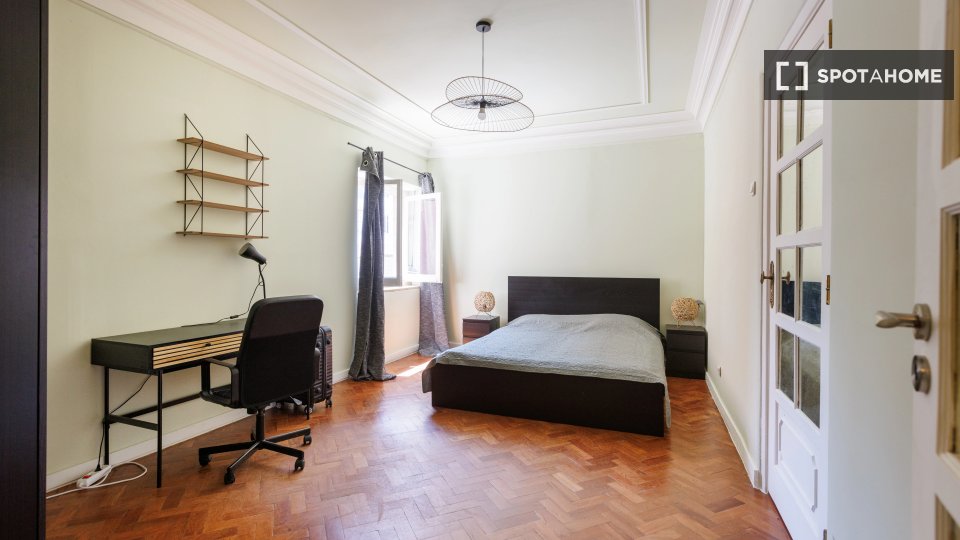 Double room Lisbon, 6 beds — photo 1