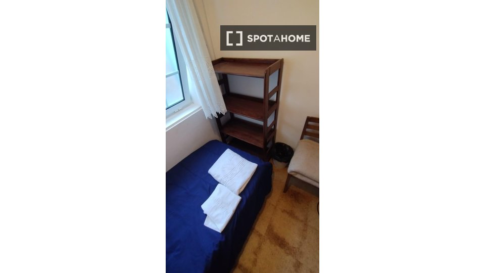 Double room Coimbra, 13 beds — photo 16