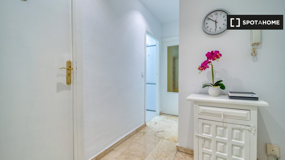 Double room Madrid, 4 beds, 50m² — photo 19