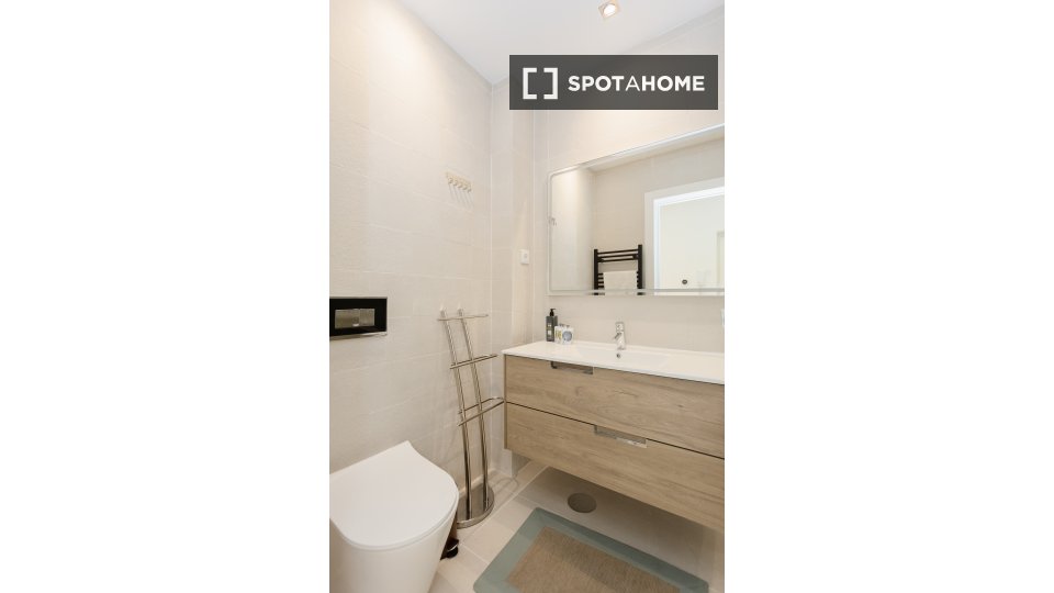 Apartment Porto, 3 beds, 95m² — photo 17