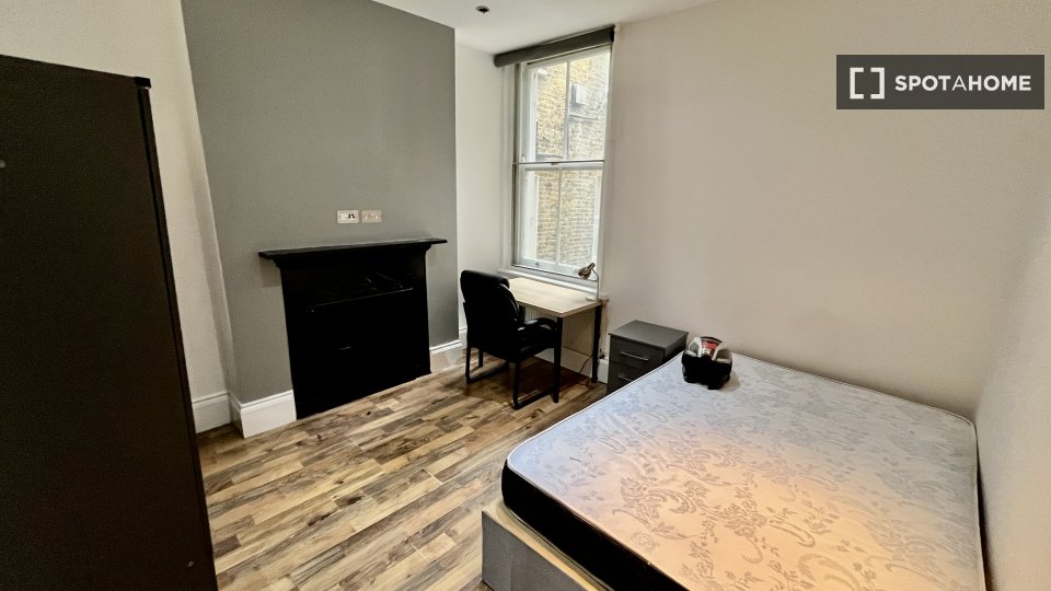 Double room London, 4 beds — photo 10