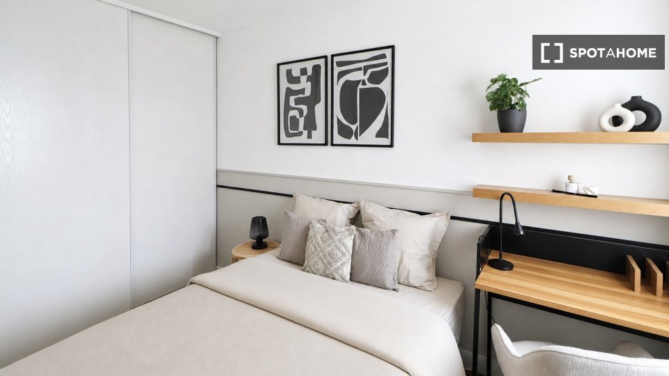 Chambre double Paris, 4 chambres — photo 26