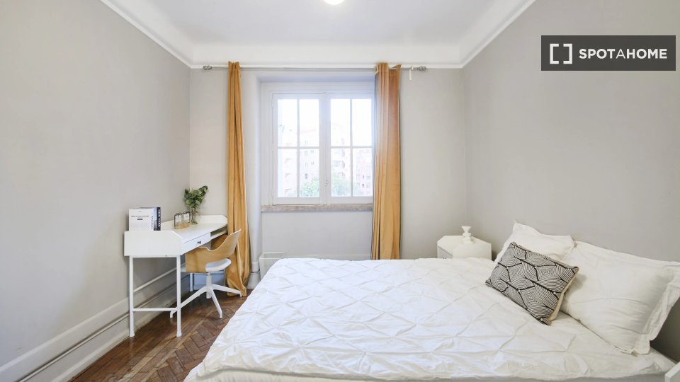 Double room Lisbon, 7 beds — photo 12