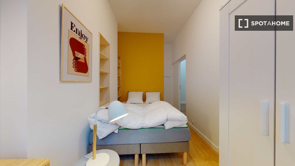 Double room Marseille, 18 beds — photo 18