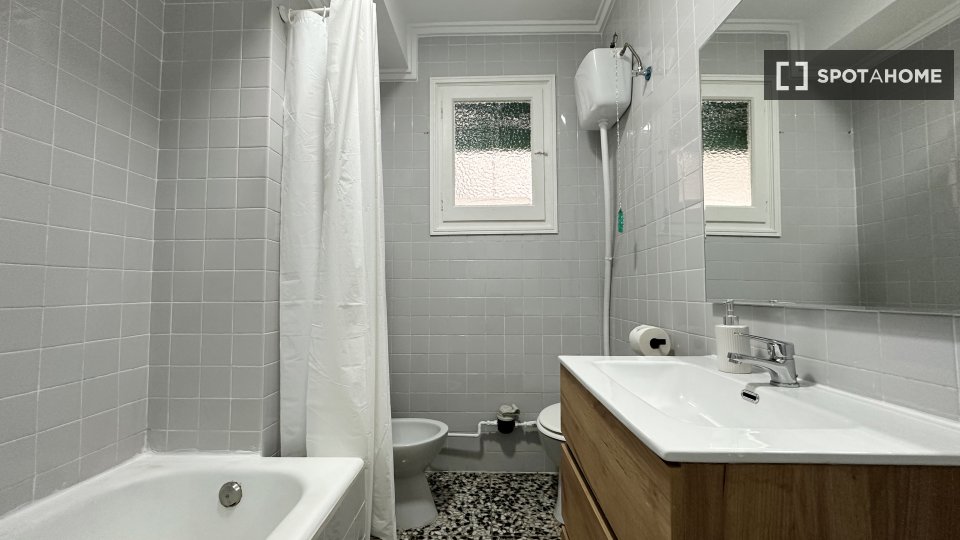 Double room Valencia, 5 beds — photo 6