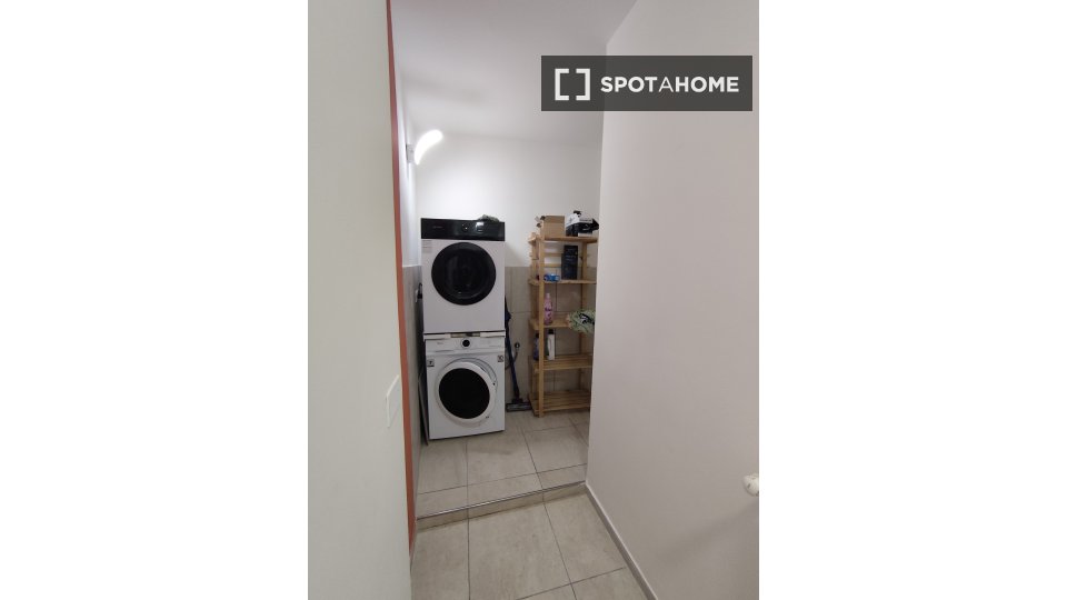 Double room Bologna, 10 beds, 232m² — photo 16
