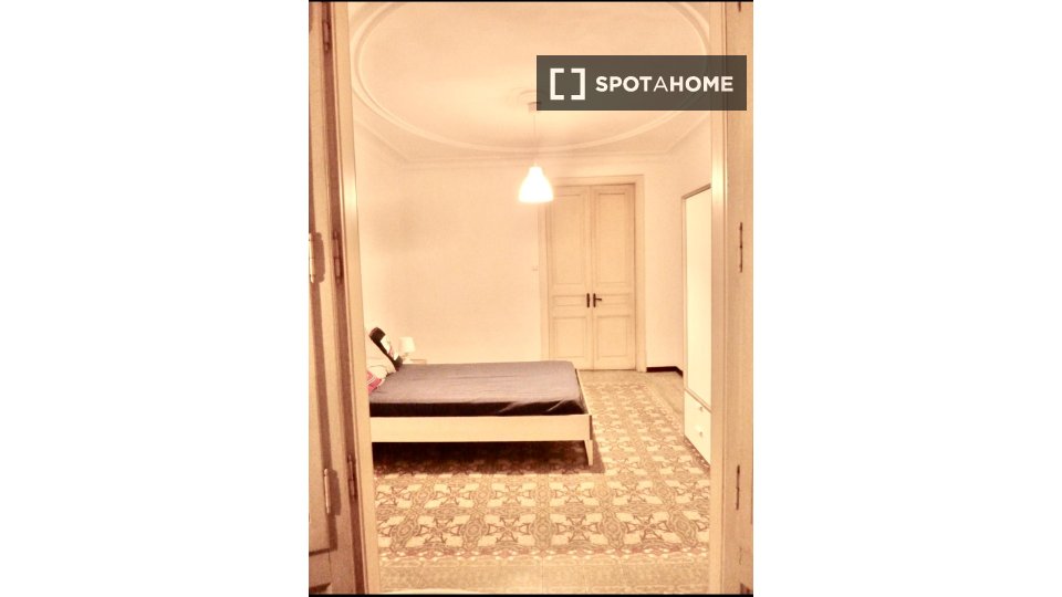 Double room Barcelona, 5 beds, 100m² — photo 19