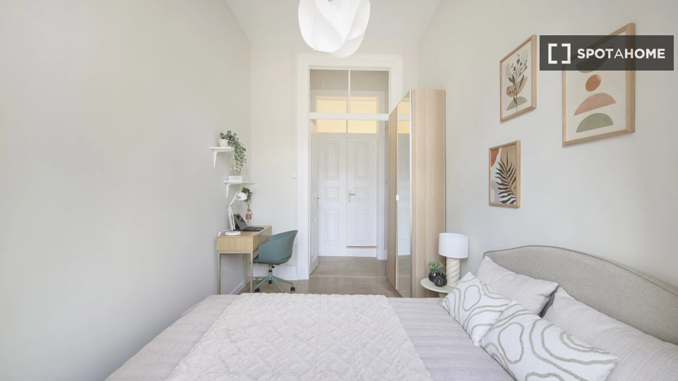 Double room Lisbon, 9 beds — photo 3