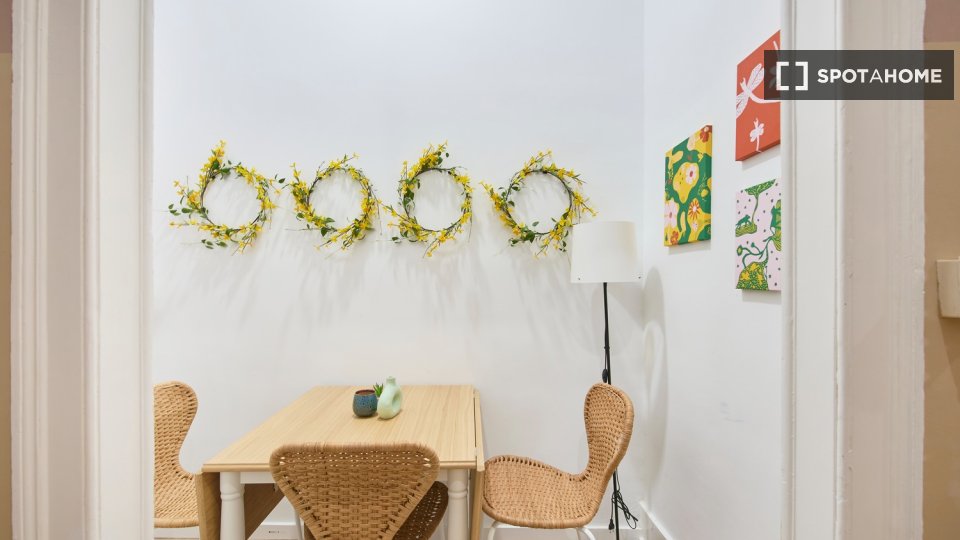 Double room Lisbon, 9 beds — photo 24