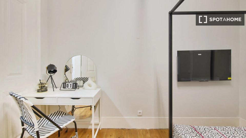 Double room Lisbon, 9 beds — photo 11