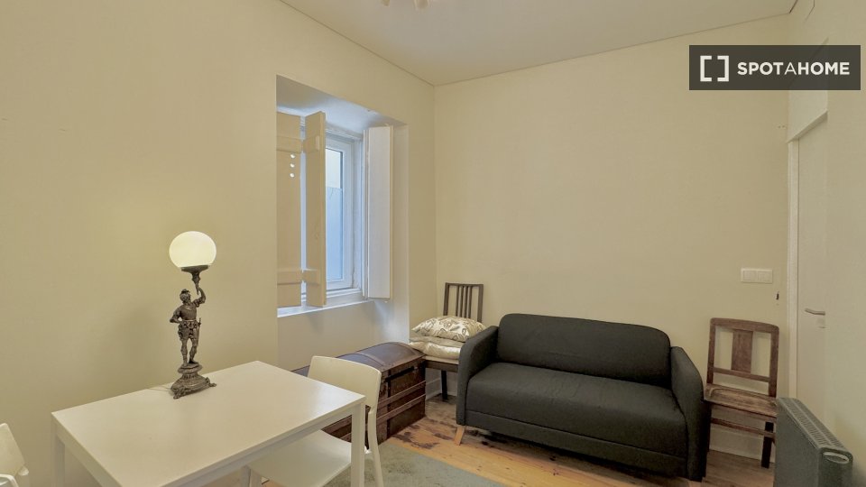 Apartment mono Lisbon, 30m² — photo 15