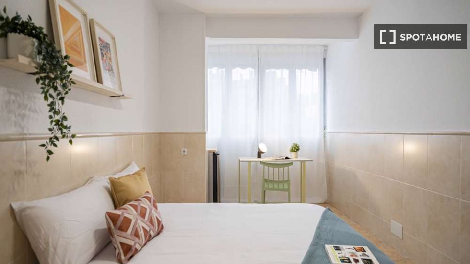 Double room Madrid, 25 beds — photo 12