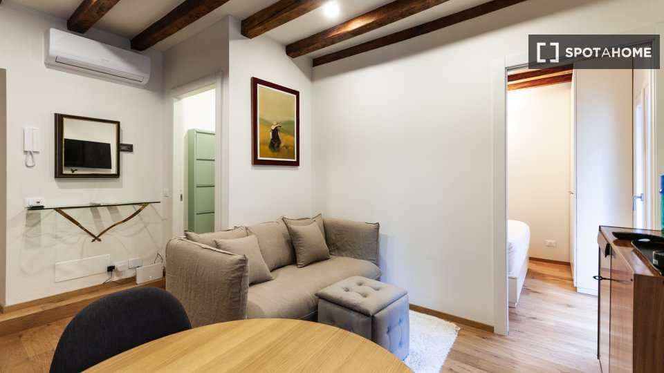 Apartment Milan, 1 bed — photo 4