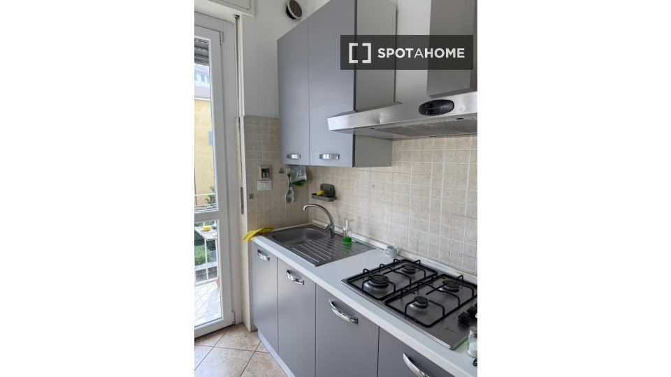 Double room Milan, 3 beds — photo 5
