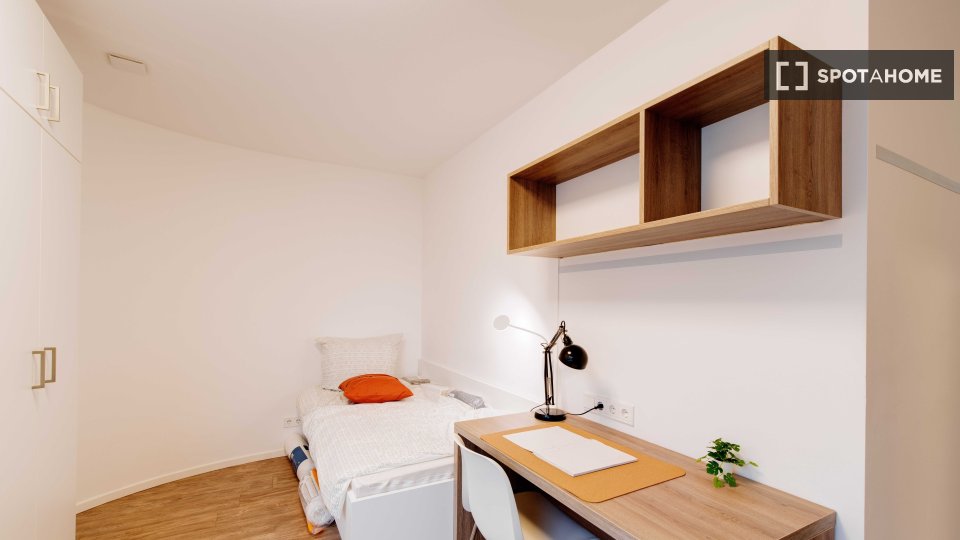 Double room Berlin, 3 beds, 36m² — photo 39