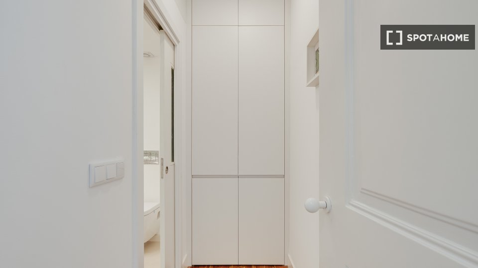 Apartment Lisbon, 1 bed, 65m² — photo 7