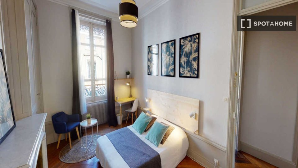 Camera doppia Lione, 3 camere, 80m² — foto 2
