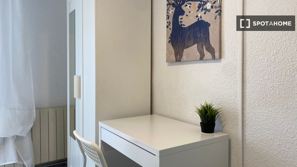 Chambre double Madrid, 5 chambres — photo 13