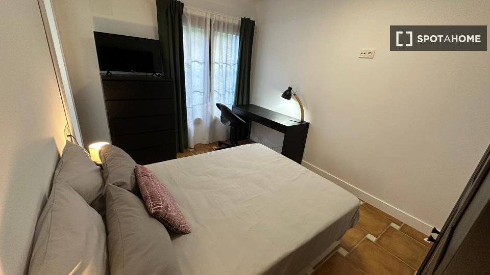 Double room Malaga, 9 beds, 25m² — photo 10