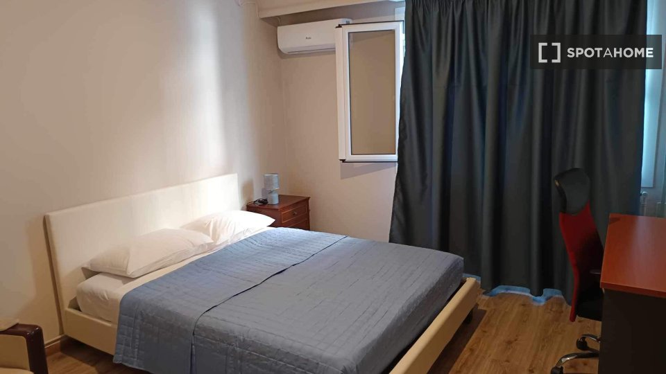 Double room Athens, 5 beds, 121m² — photo 5