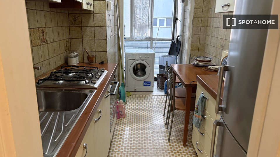 Double room Rome, 3 beds — photo 9