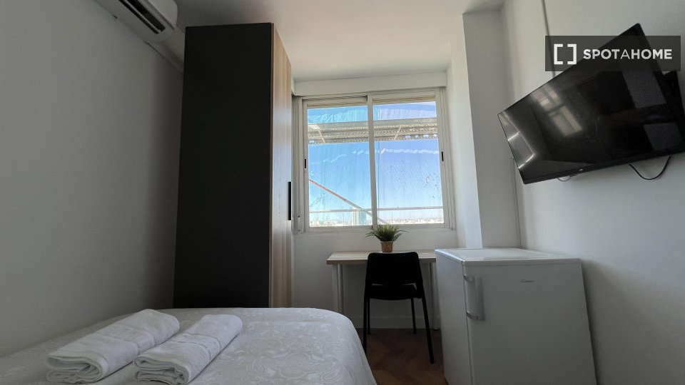 Double room Madrid, 4 beds, 90m² — photo 7