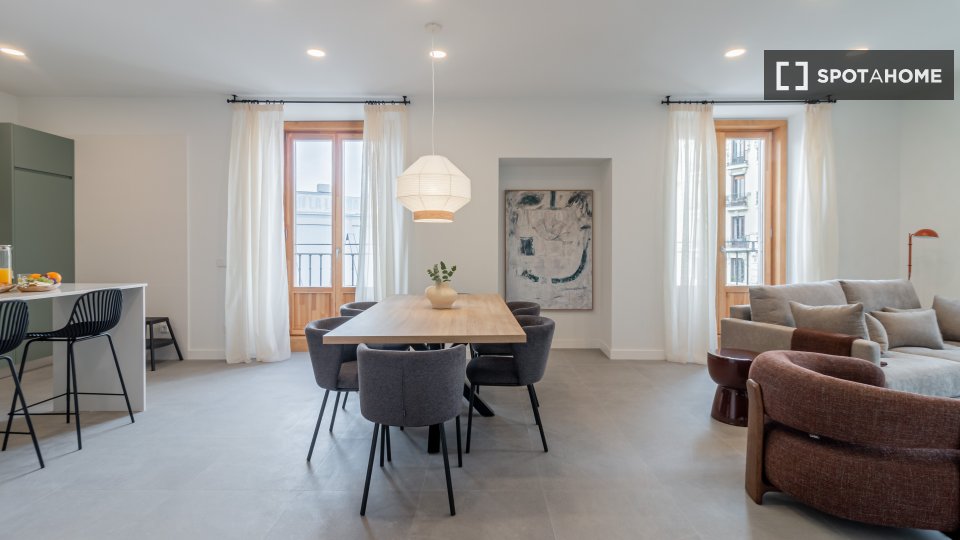 Apartment Madrid, 2 beds, 100m² — photo 1