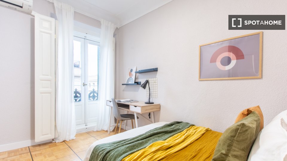 Double room Madrid, 7 beds — photo 6
