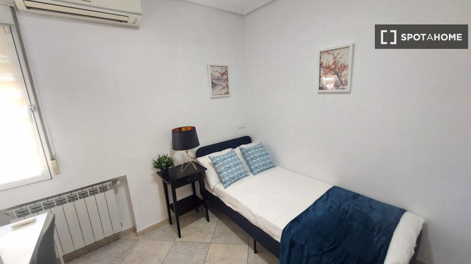 Double room Madrid, 4 beds, 95m² — photo 29