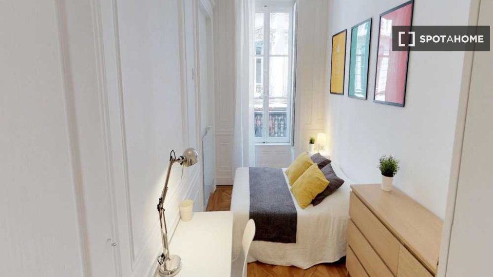 Double room Lyon, 5 beds, 130m² — photo 7