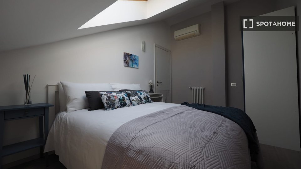 Double room Turin, 2 beds — photo 1