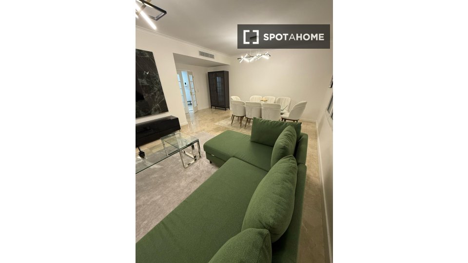 Apartment Lisbon, 3 beds — photo 15