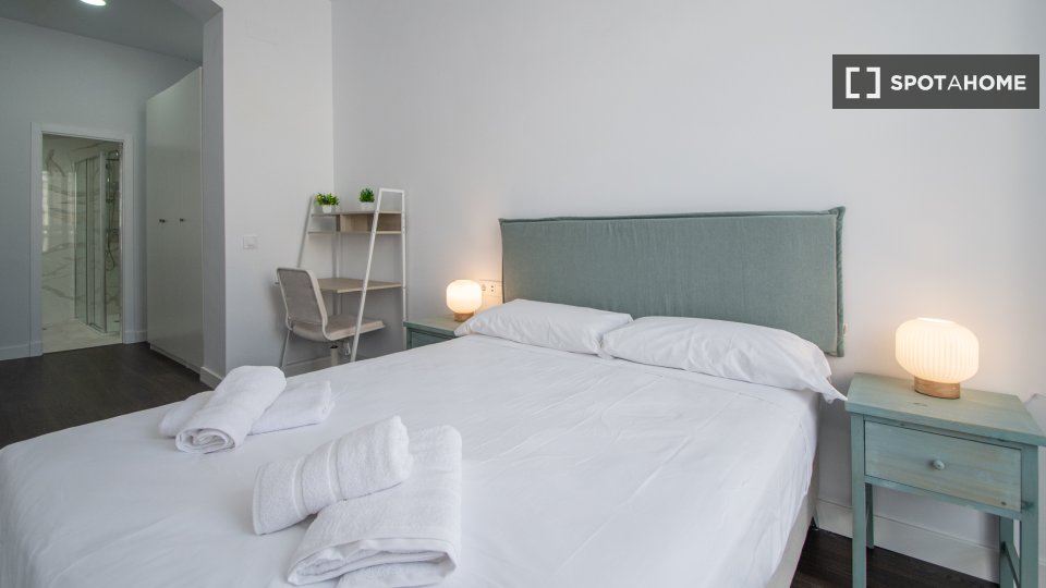 Double room Cadiz, 2 beds, 100m² — photo 5