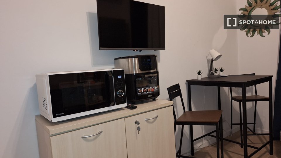 Double room Rome, 1 bed, 108m² — photo 6