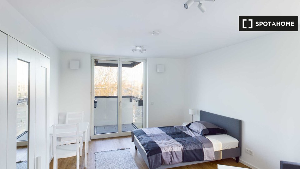 Apartment mono Berlin — photo 16
