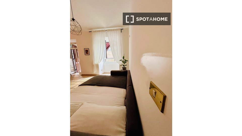 Apartment Rome, 2 beds — photo 5