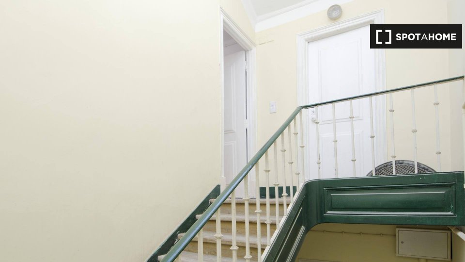 Double room Lisbon, 4 beds — photo 19