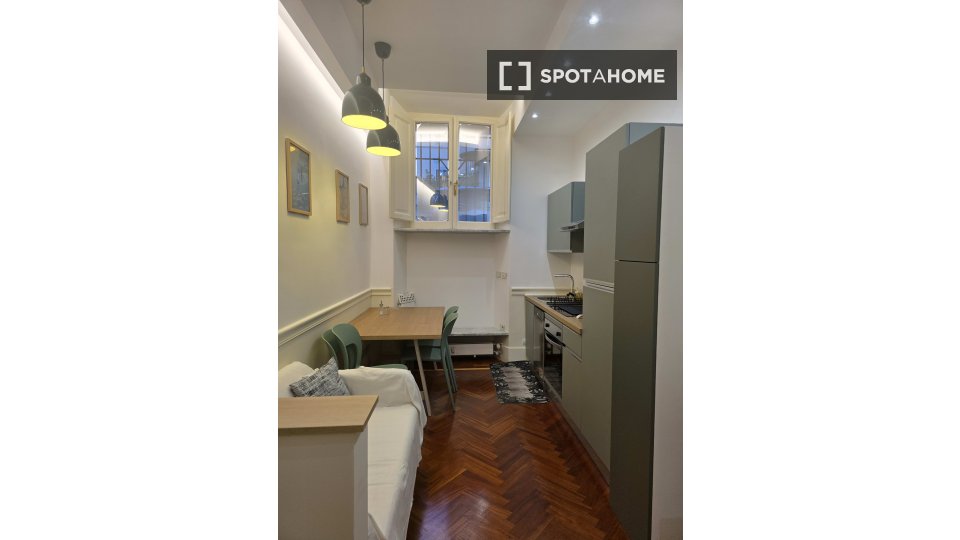 Double room Rome, 4 beds, 102m² — photo 11