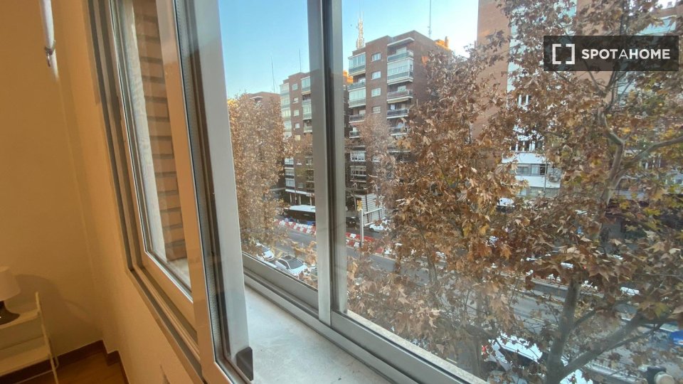 Double room Madrid, 6 beds — photo 14