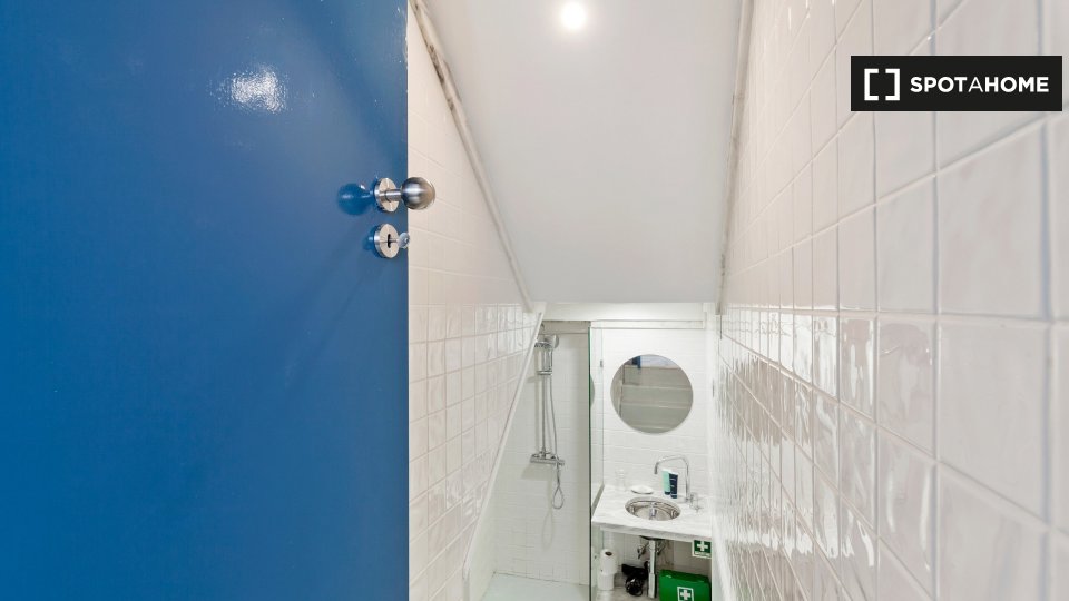 Apartment Lisbon, 1 bed — photo 5