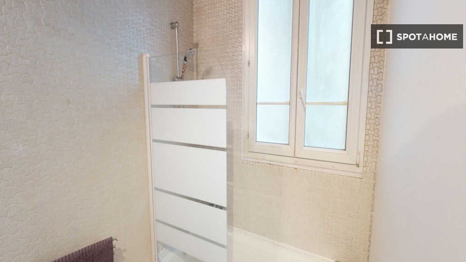 Double room Paris, 5 beds, 90m² — photo 7