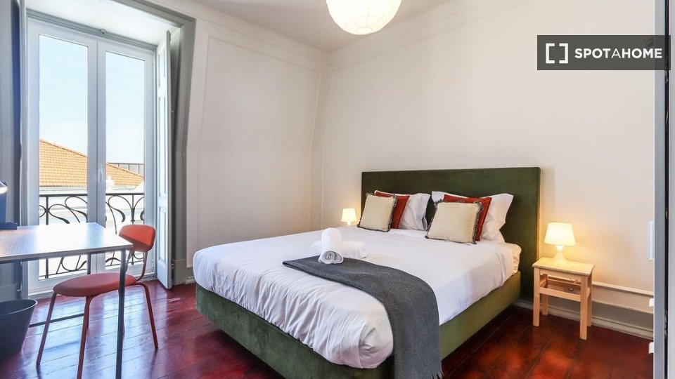 Double room Lisbon, 6 beds — photo 19