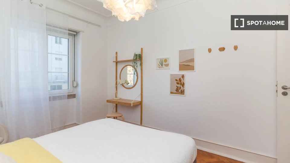 Double room Lisbon, 6 beds — photo 1