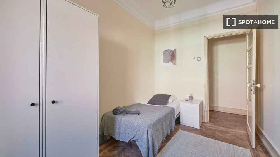 Double room Lisbon, 7 beds — photo 4