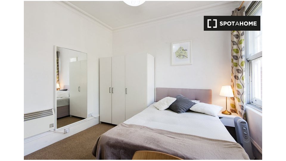 Double room London, 4 beds — photo 1